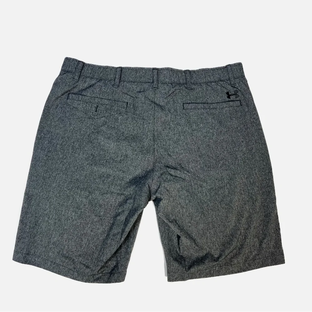 Under Armour Heat Gear Dark Gray Training Shorts Mens size 40